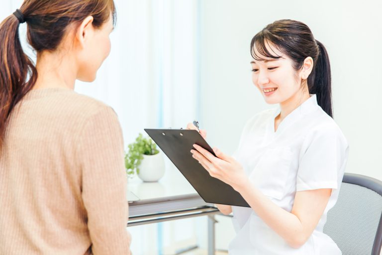 歯科医院のカウンセリングのイメージ